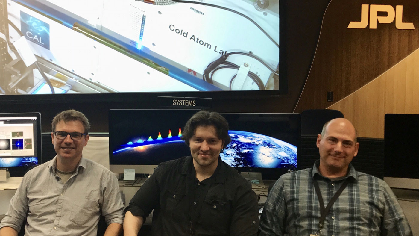JPL scientists and members of the Cold Atom Lab's atomic physics team