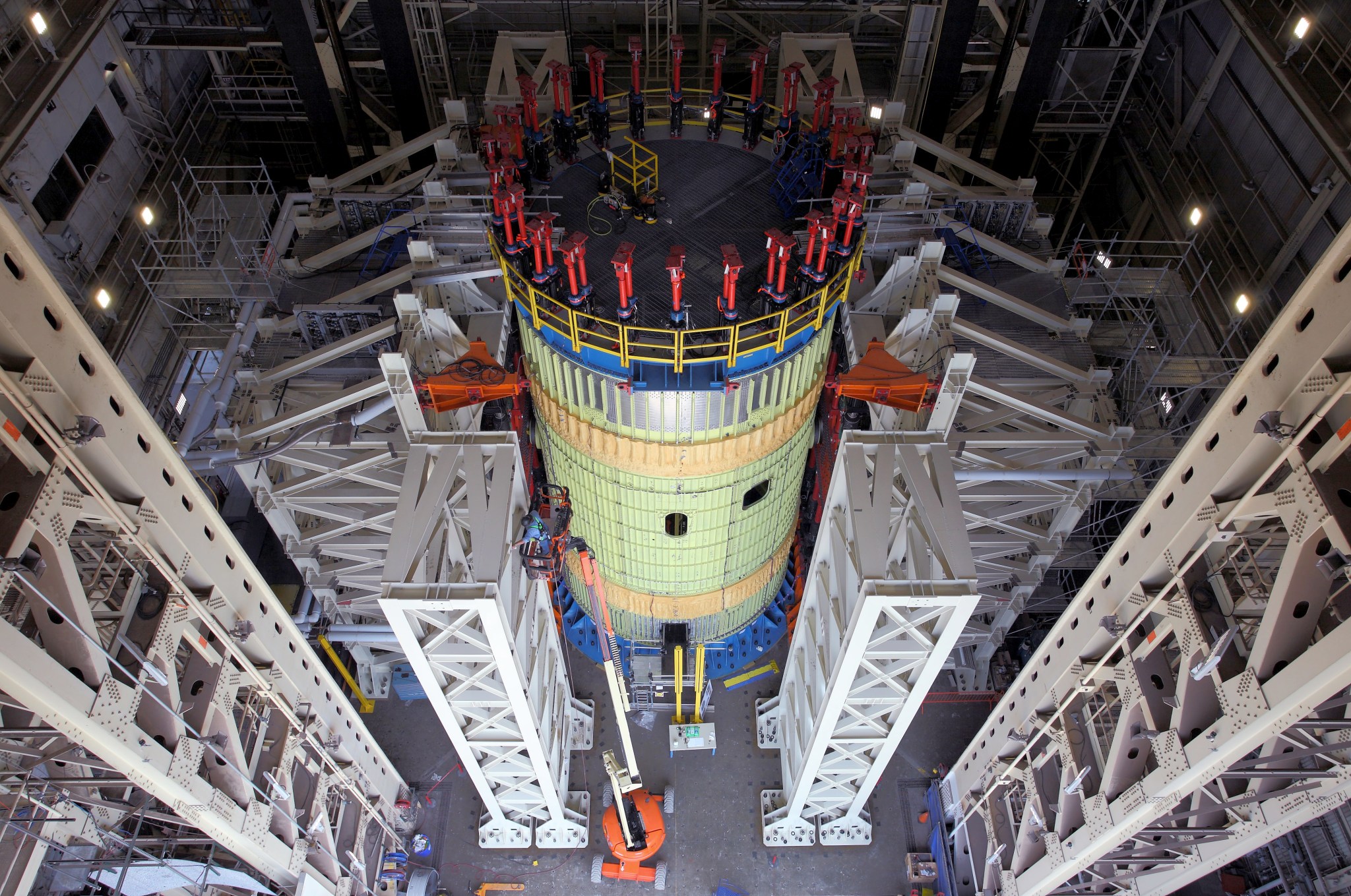 SLS Intertank Shear Tower Installation