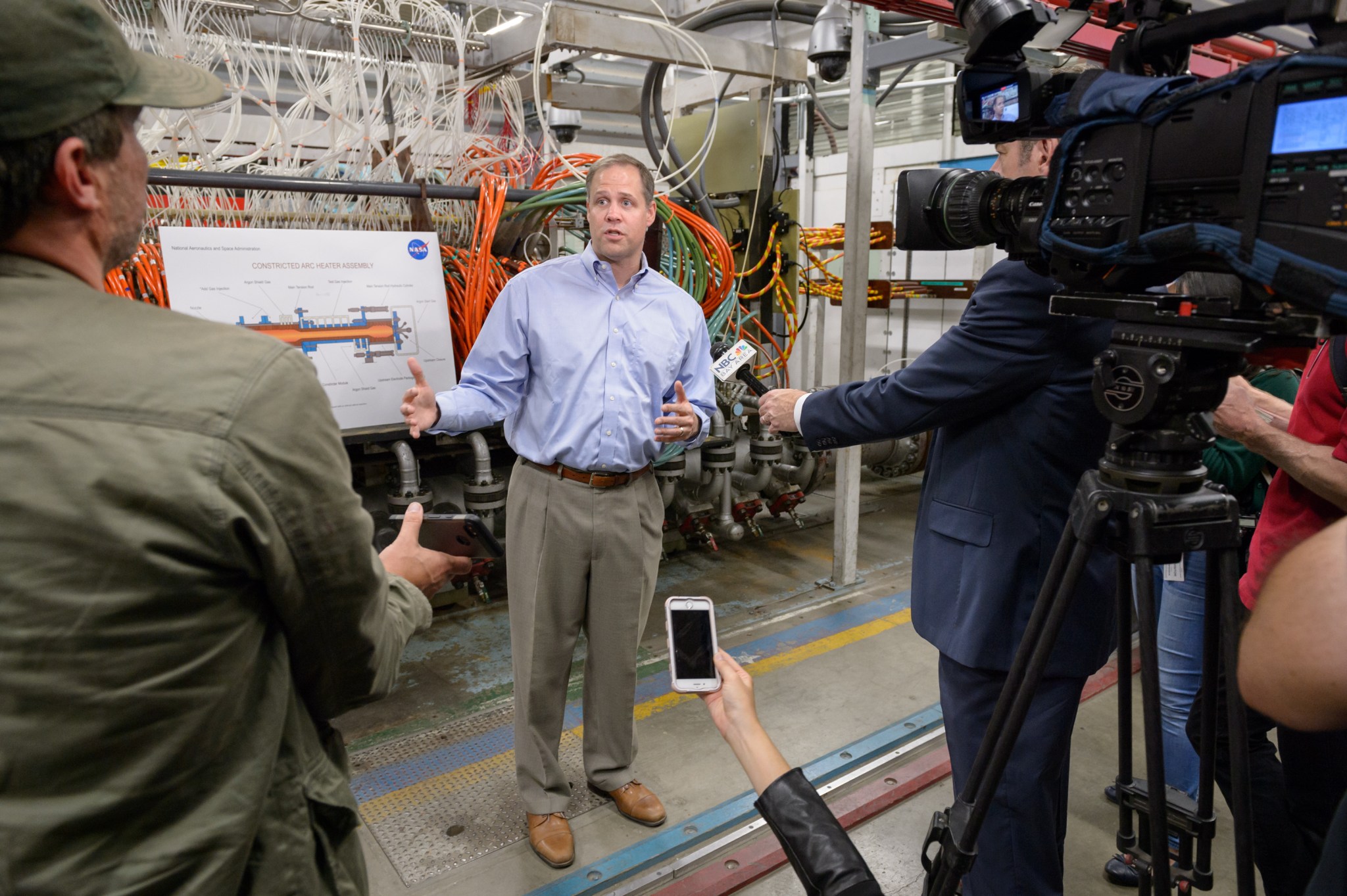 Bridenstine tours the Arc Jet Complex