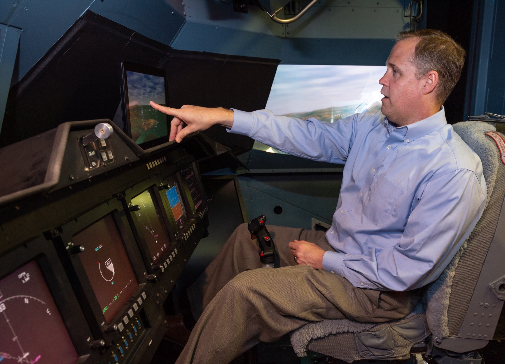 Bridenstine prepares to fly the X-59A in the Vertical Motion Simulator