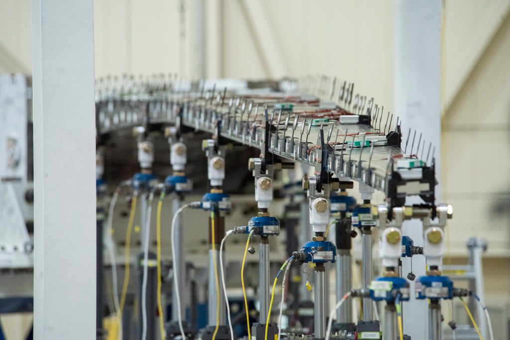 Single facility capable of conducting mechanical, thermal, and structural dynamics research and testing.