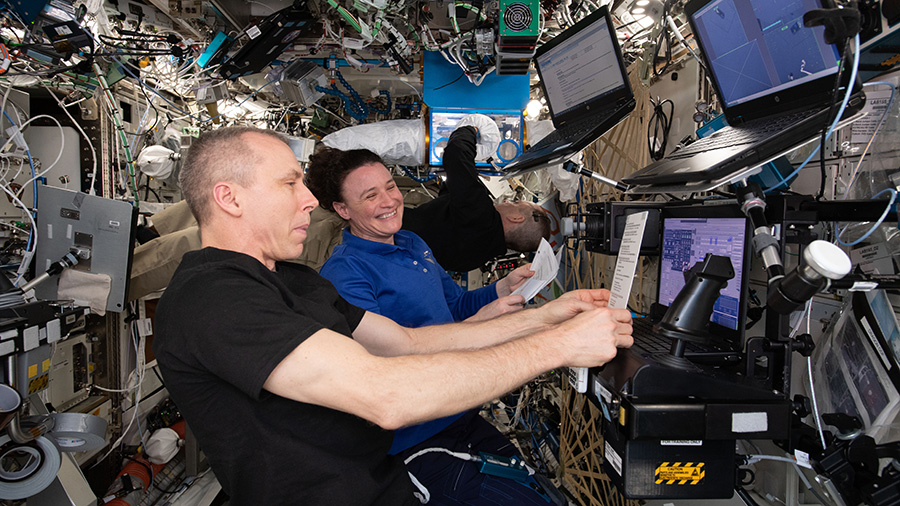 Astronauts Drew Feustel and Serena AuÃ±Ã³n-Chancellor