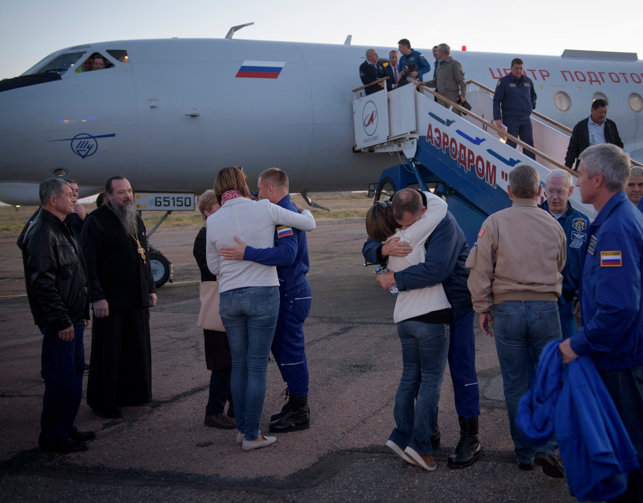 Expedition 57 Flight Engineer Alexey Ovchinin of Roscosmos and Flight Engineer Nick Hague of NASA