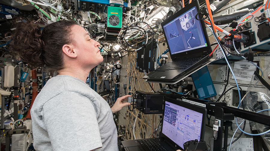 Flight Engineer Serena AuÃ±Ã³n-Chancellor