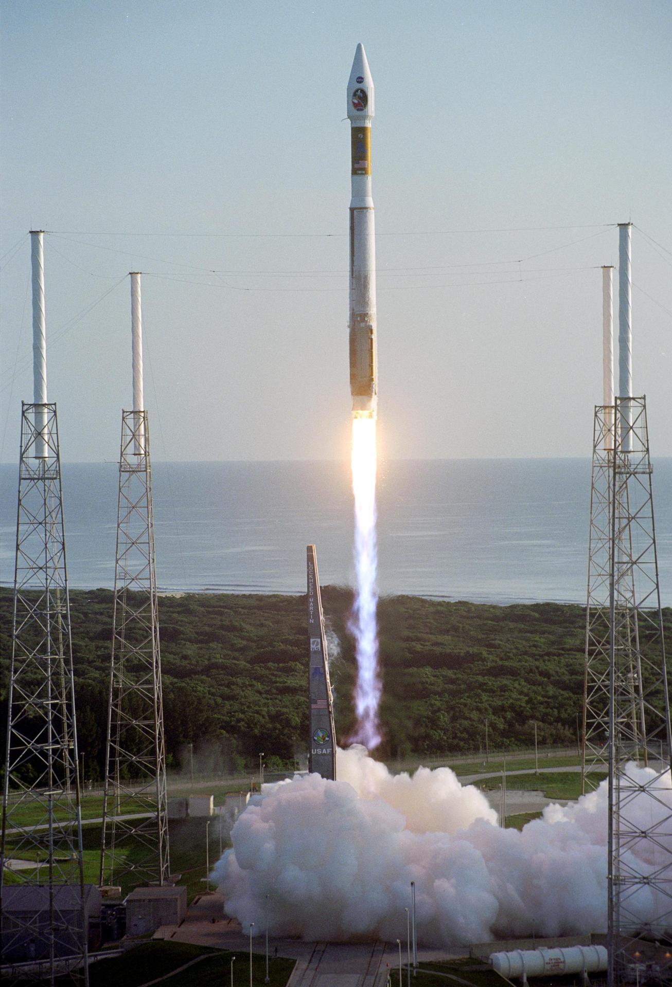 NASA's Mars Reconnaissance Orbiter launches atop an Atlas V rocket on Aug. 12, 2005 from Launch Complex 41 at CCAFS.