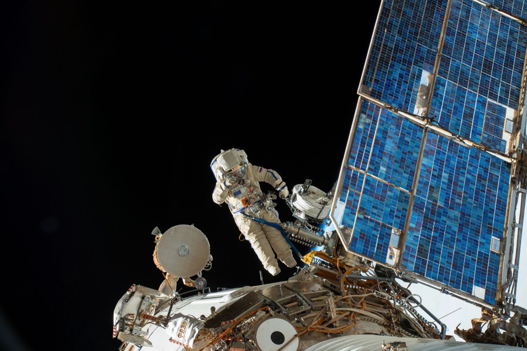 Coverage Set for Russian Spacewalk at International Space Station