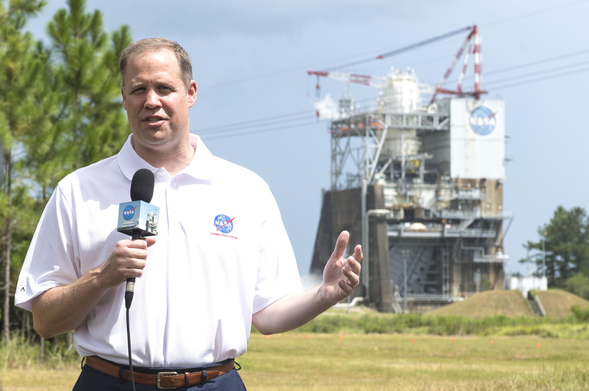 First visit of new NASA Administrator Jim Birdenstine to the rocket engine test site