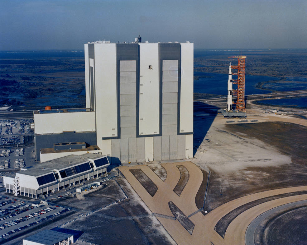 apollo_10_rollout_mar_11_1969_s69-27459