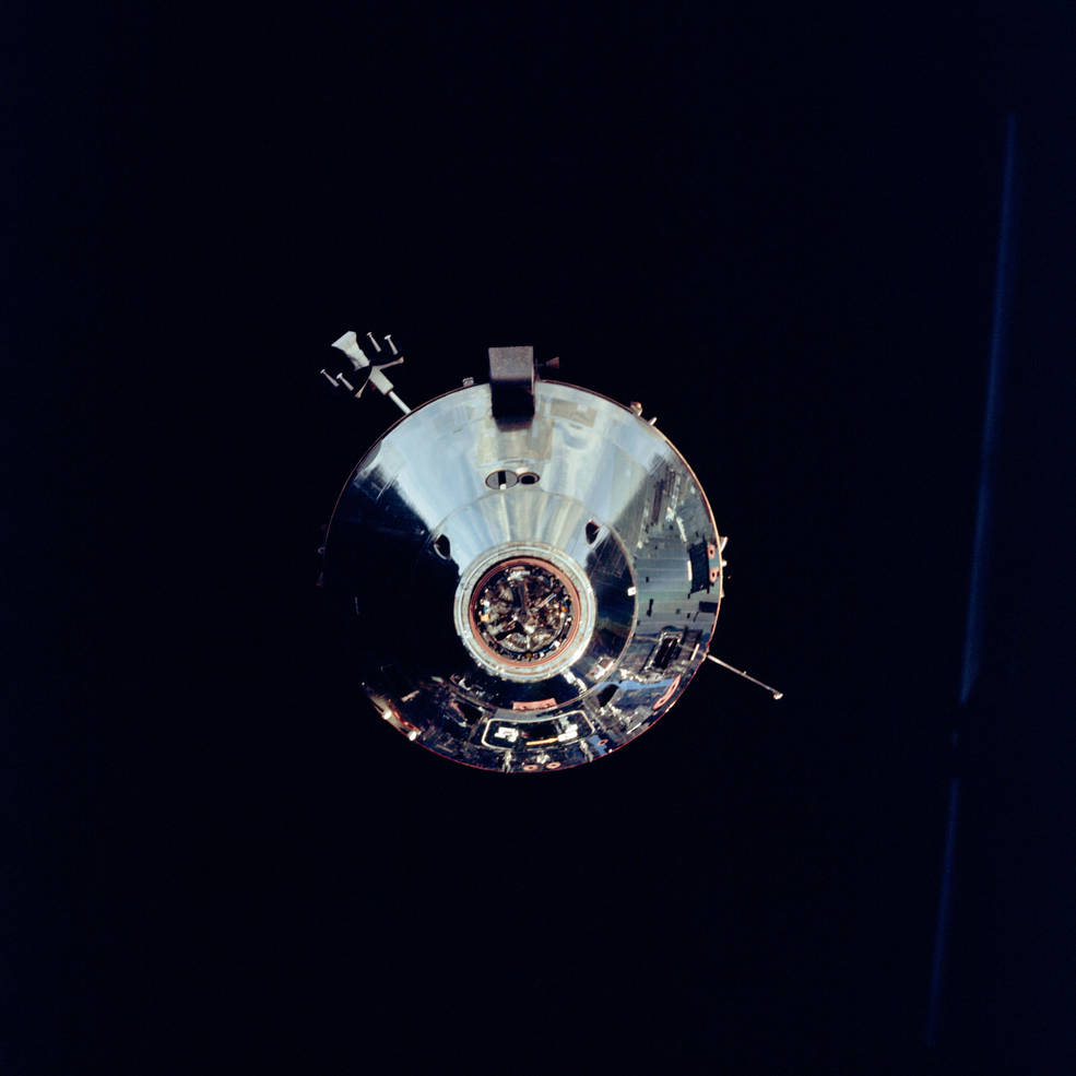 apollo_9_gumdrop_seen_from_spider_as09-24-3652