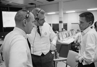 apollo_9_mission_control_3_fds_mar_5_1969_s69-26060