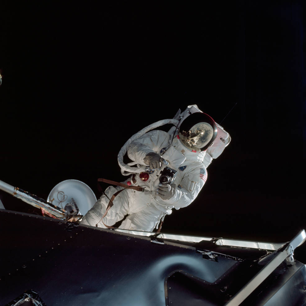 apollo_9_schweickart_eva_as09-19-2982