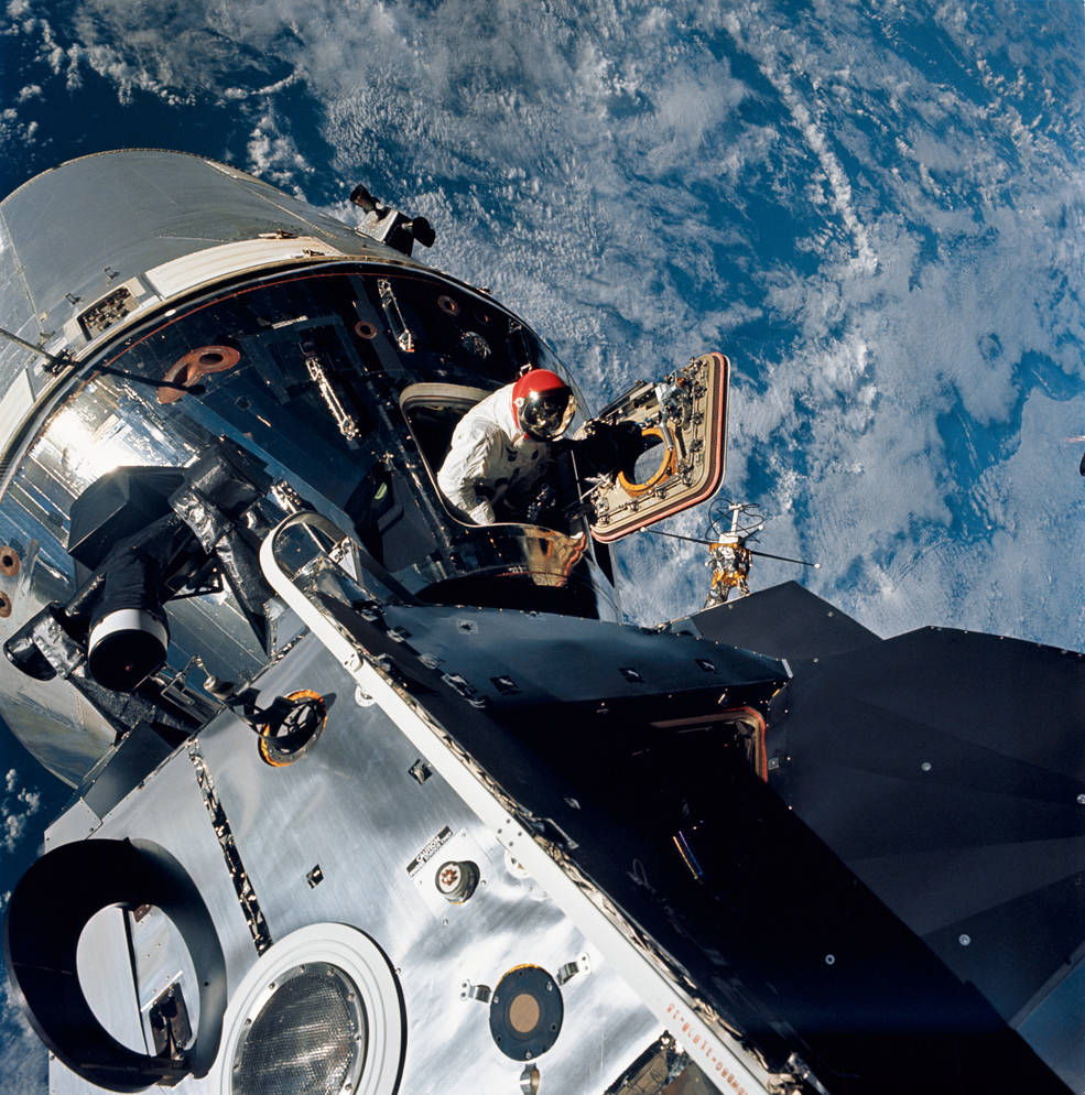 apollo_9_scott_in_open_gumdrop_hatch_as09-20-3069