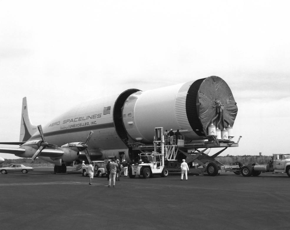 apollo_12_s-ivb_arrival