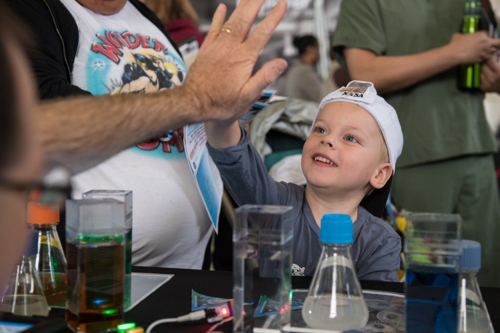 NASA Celebrates Earth Day with Social Media, Public Events