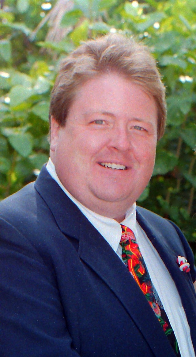 A photograph of Jim Banke, former journalist with Florida Today and Space.com, and member of the 2019 Chroniclers