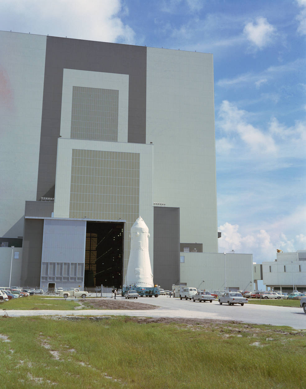 apollo_12_csm_sla_arrival_at_vab_jul_1_1969