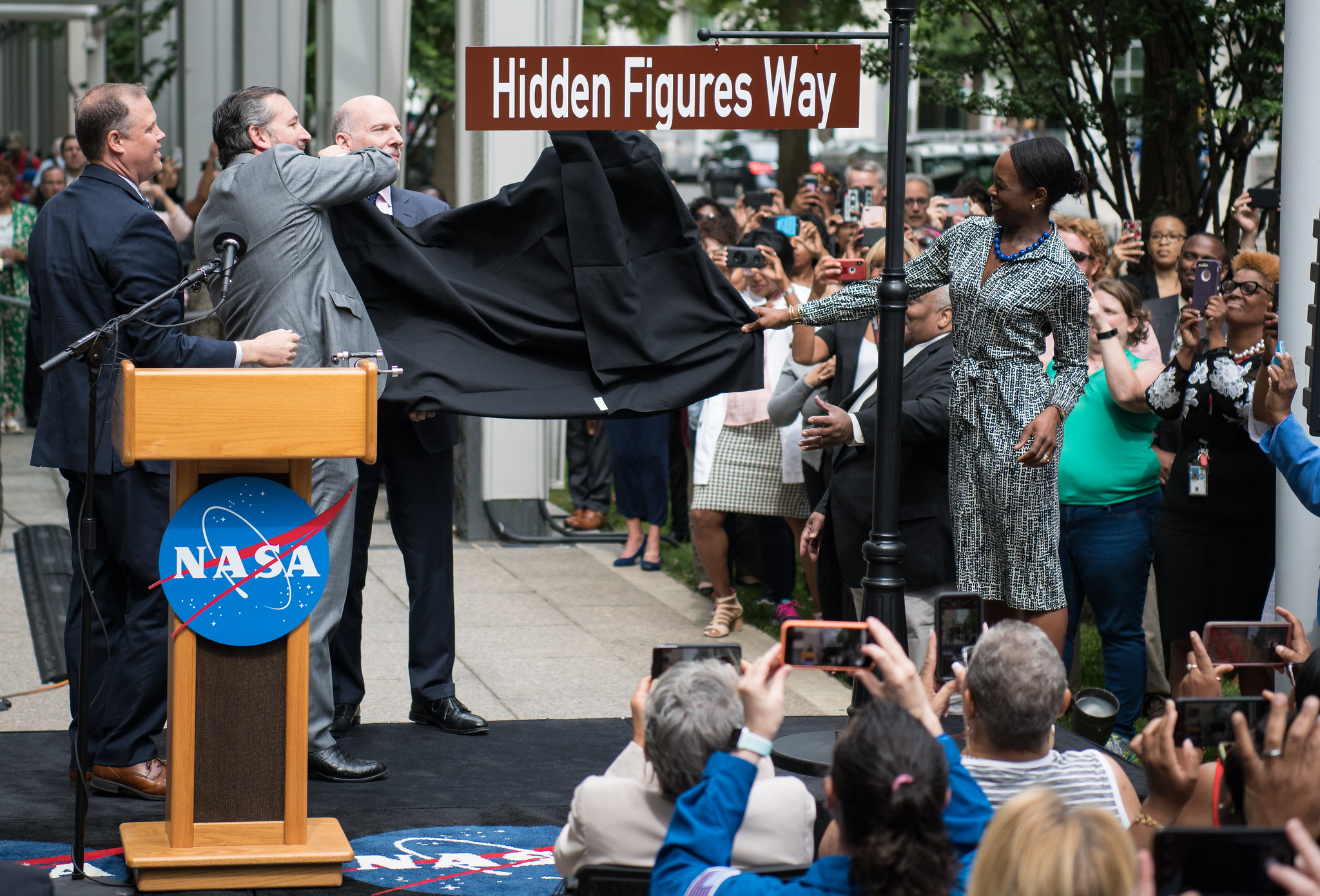 NASA Administrator Jim Bridenstine, U.S. Senator Ted Cruz, R-Texas, D.C. Council Chairman Phil Mendelson, Margot Lee Shetterly