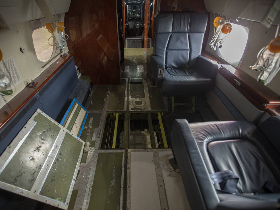 Inside the C-20B Gulfstream III