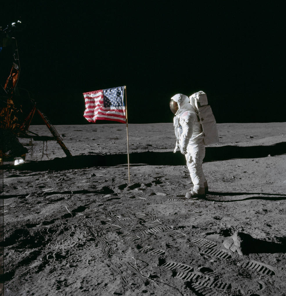 apollo_11_aldrin_and_flag