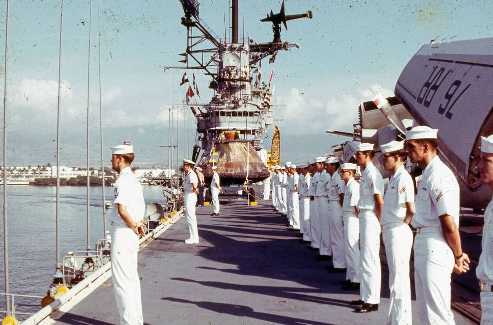 apollo_11_cm_on_deck_of_hornet_arriving_pearl