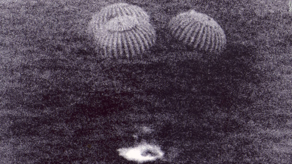 apollo_11_splashdown_us_navy_photo