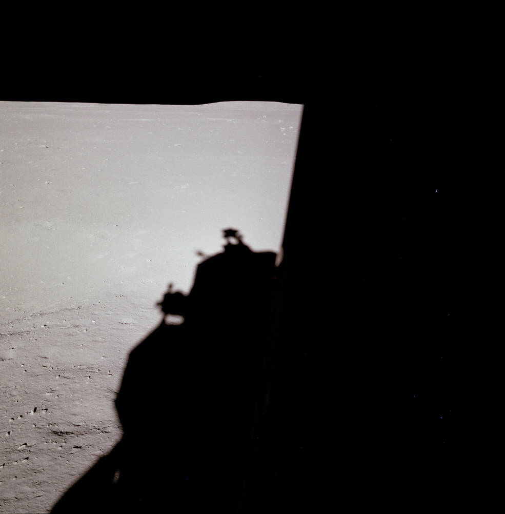 apollo_11_view_from_lm_after_landing_armstrong_window