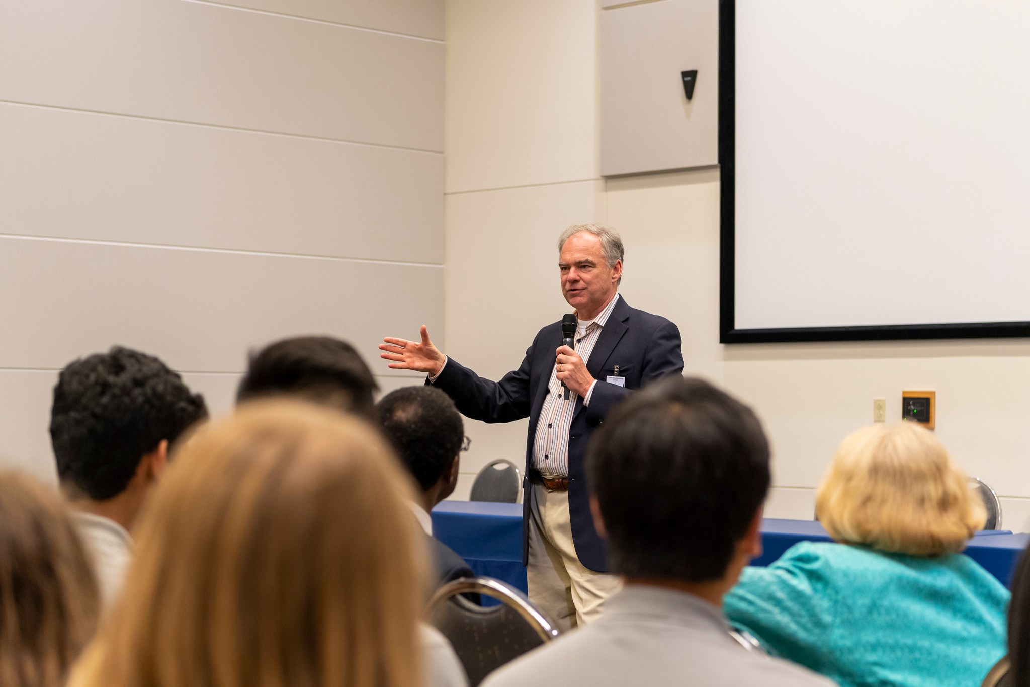 Sen. Tim Kaine talked to students at a July VASTS academy at NASA's Langley Research Center.