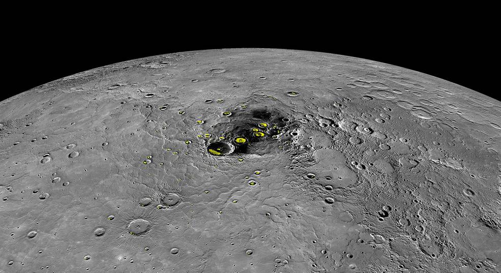 messenger_water_ice_at_mercury_north_pole