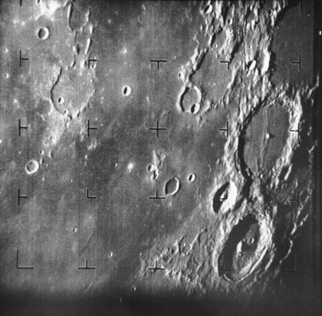 Ranger 7 took this image, the first picture of the Moon by aU.S. spacecraft, on 31 July 1964 at 13:09 UT 9:09 AM EDT about 17 minutes before impacting the lunar surface.