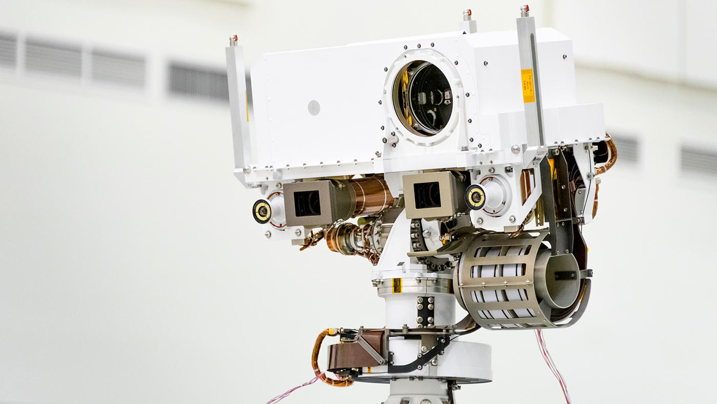 Photo of close-up of the head of Mars 2020's remote sensing mast.