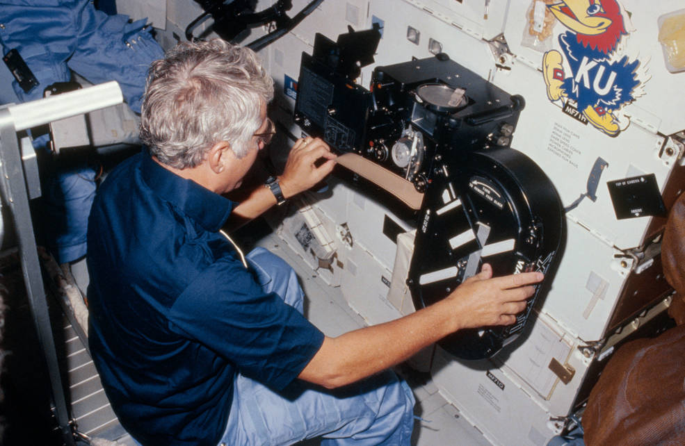 sts_41d_hartsfield_w_imax_camera