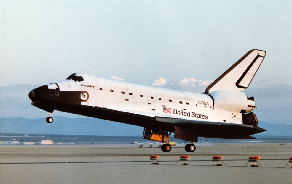 sts_41d_landing