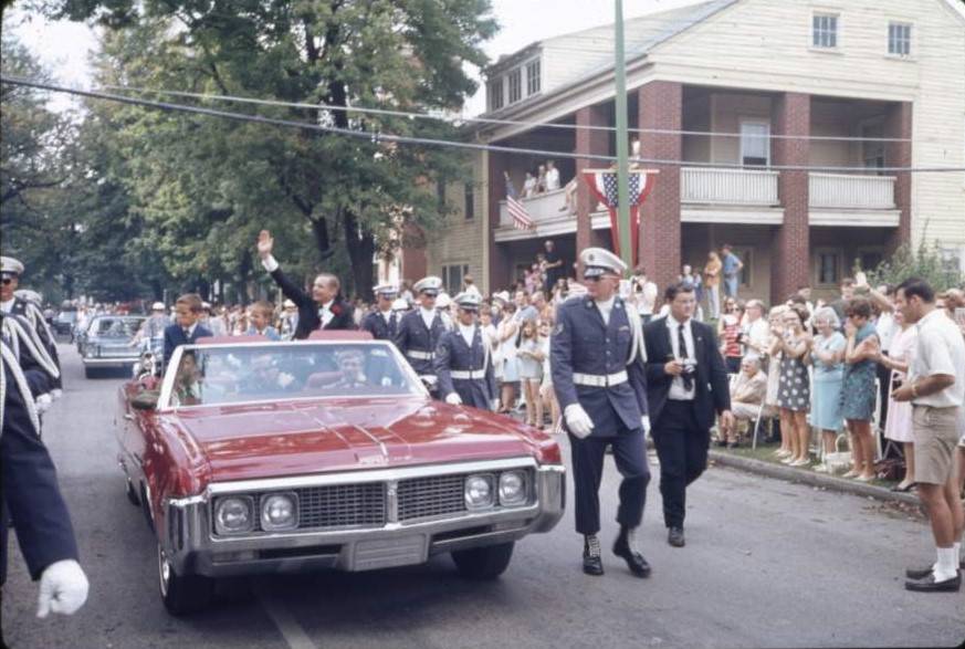 apollo_11_armstrong_welcome_home_parade_wapakoneta_oh