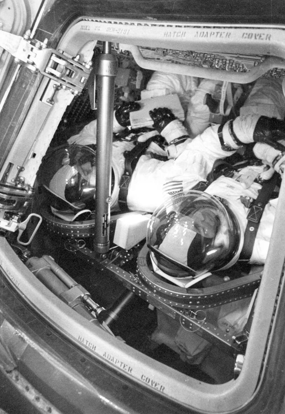 apollo_13_cm_alt_chamber_test_young_and_swigert_aug_29_1969