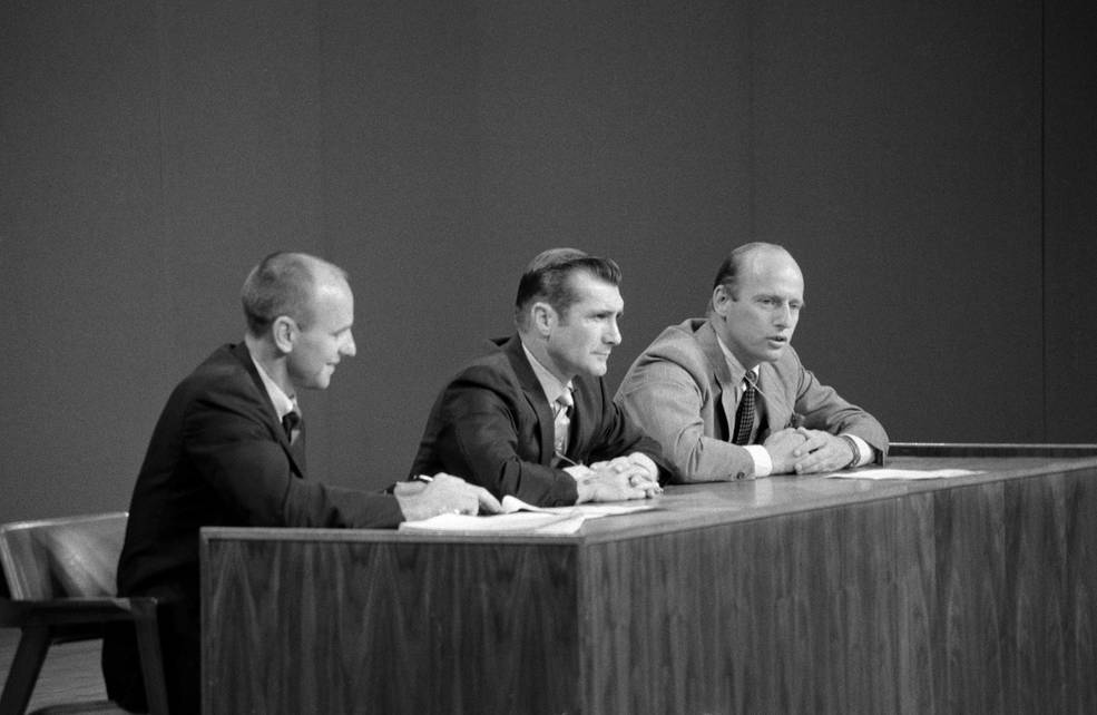 apollo_12_preflight_press_conference