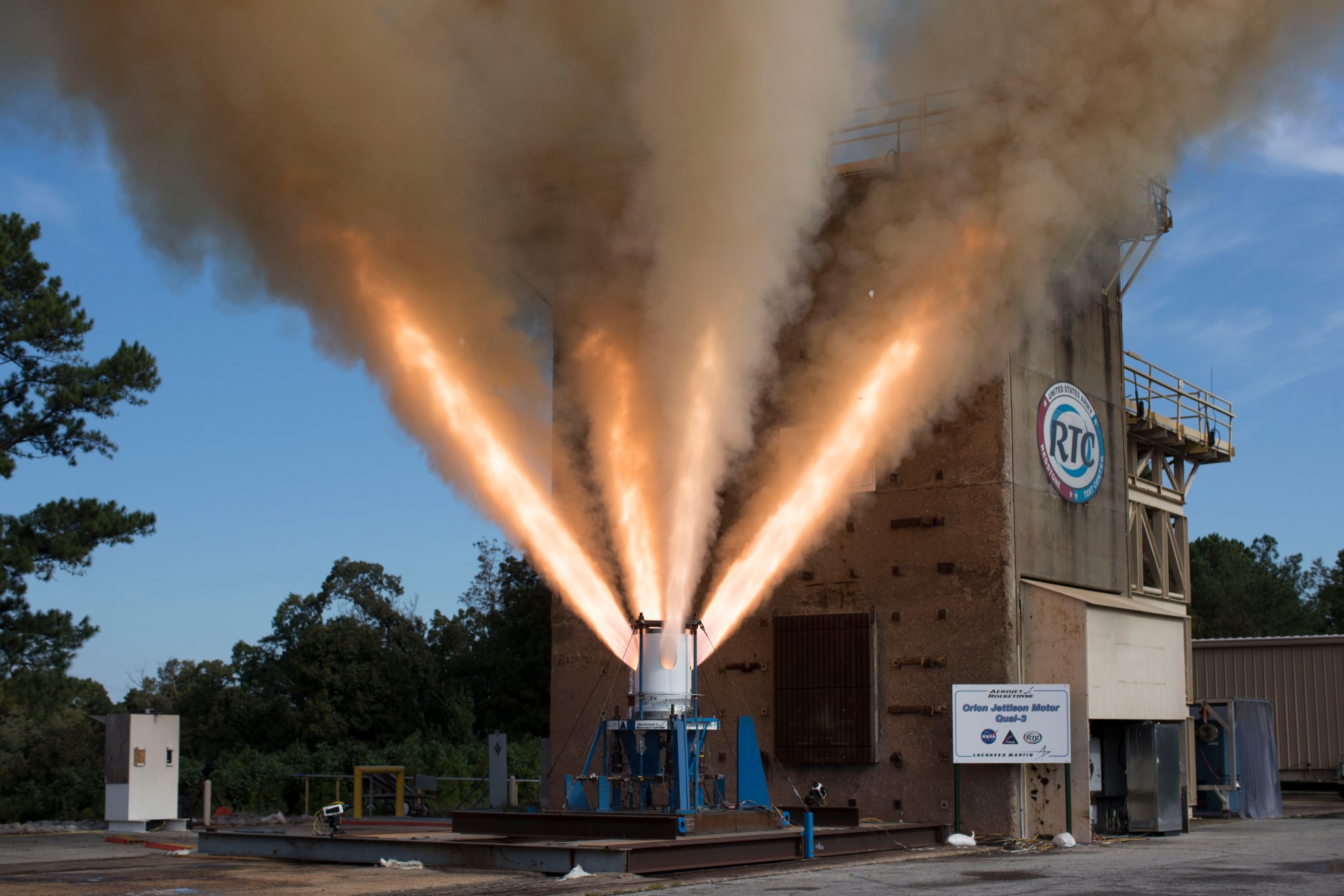 Hot-Fire Test Qualifies Orion’s Jettison Motor for NASA Missions to the Moon