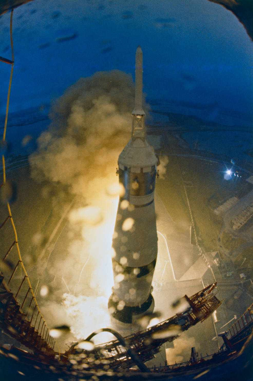 apollo_12_launch_from_lut_seq_3_nov_14_1969