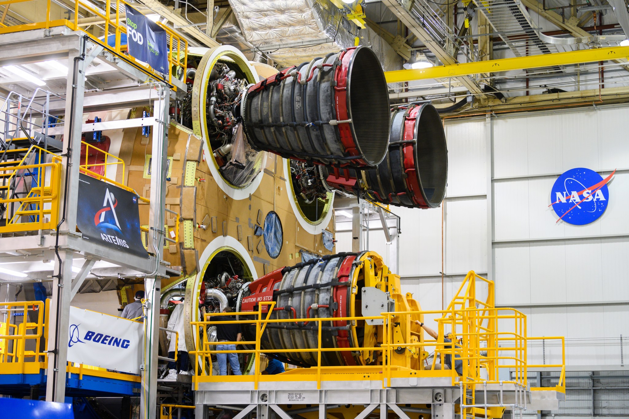 Crews at NASA’s Michoud Assembly Facility attached the third RS-25 engines to the core stage for NASA’s Space Launch System.