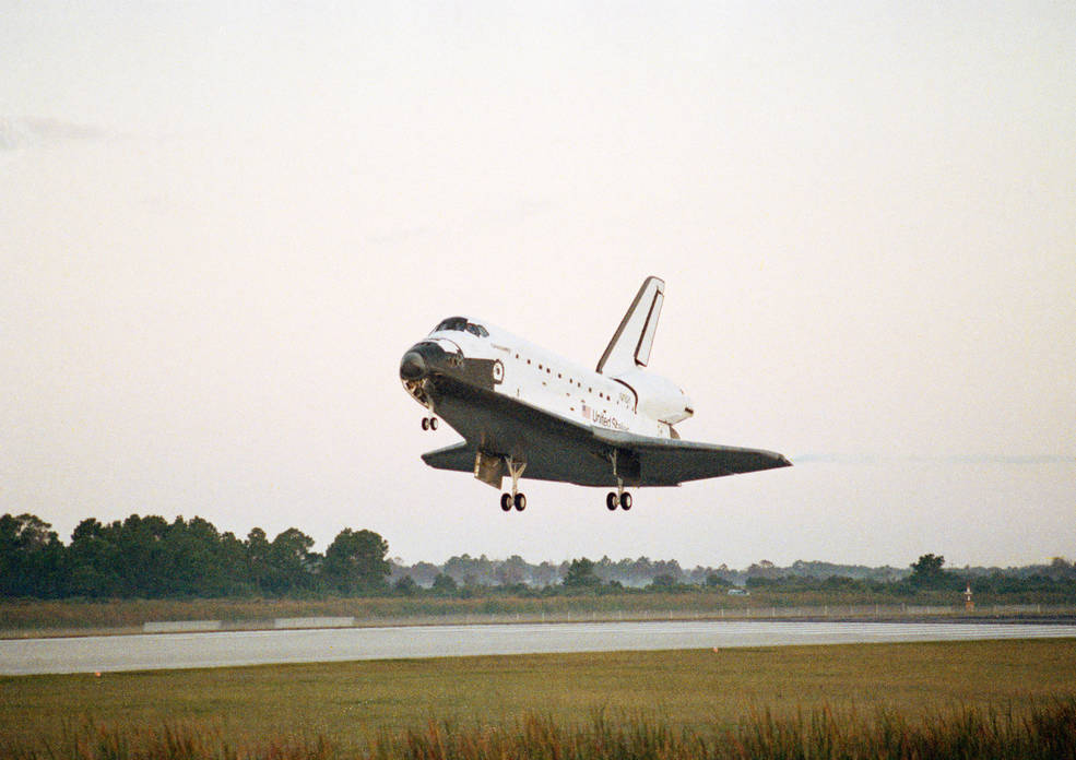 sts_51a_landing