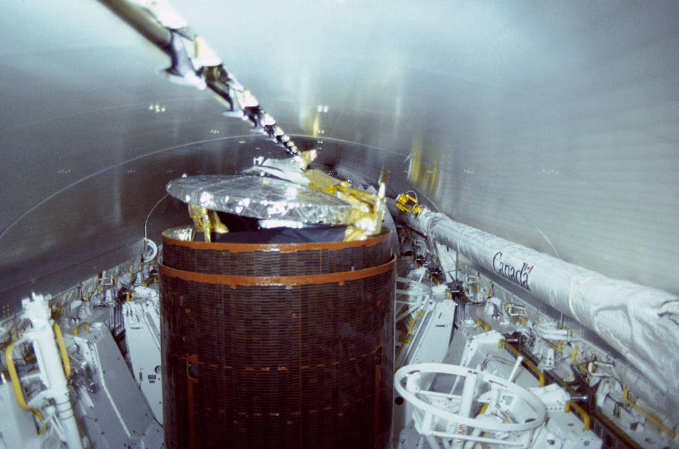 sts_51a_payload_bay_before_deorbit