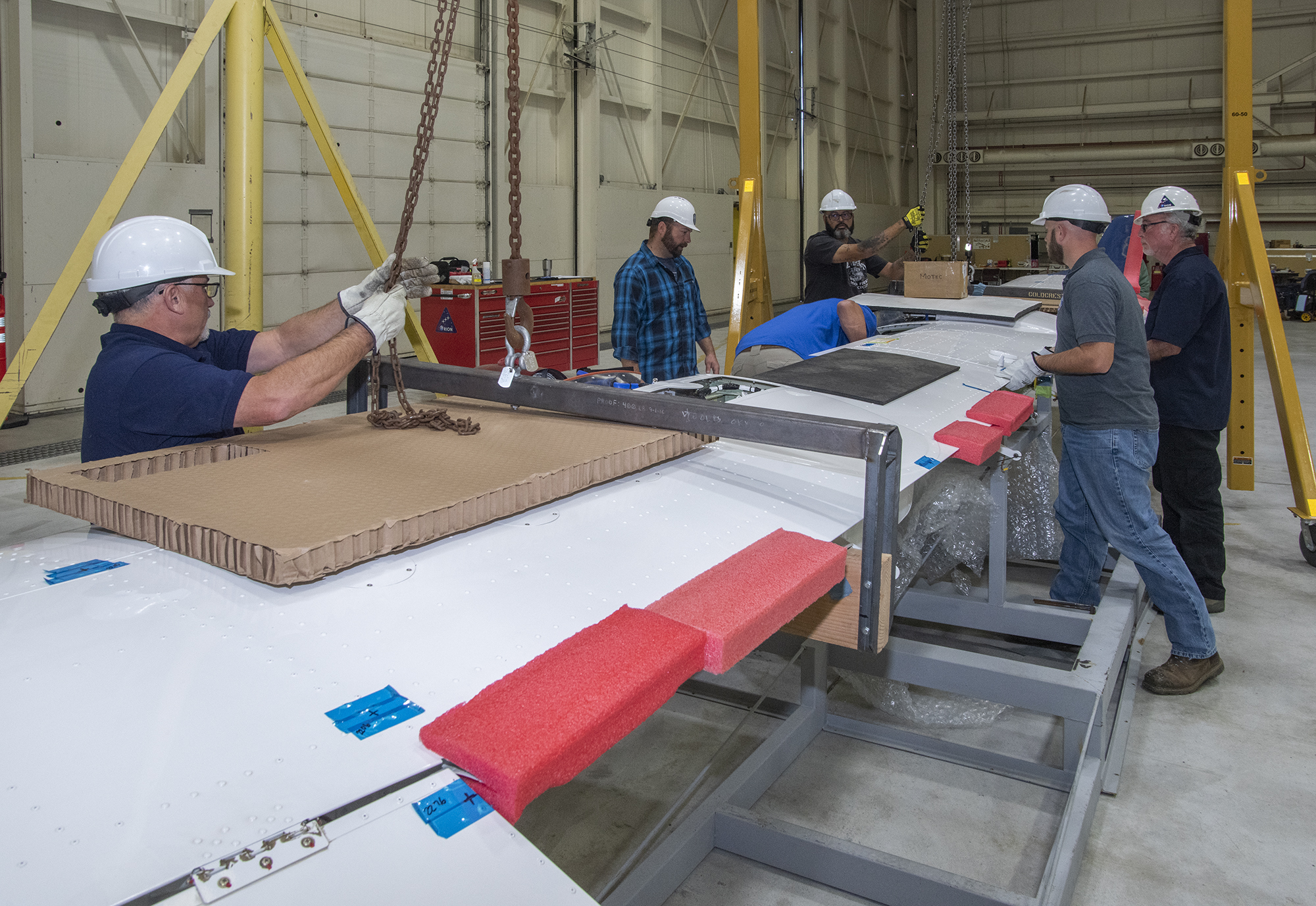 NASA?s all-electric X-57 Maxwell had its Mod II wing carefully prepared for a lift to position it over the fuselage.