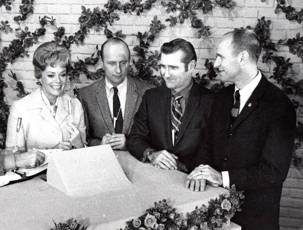 apollo_12_crew_as_rose_parade_grand_marshals_with_june_lockhart_jan_1_1970_emmyonline