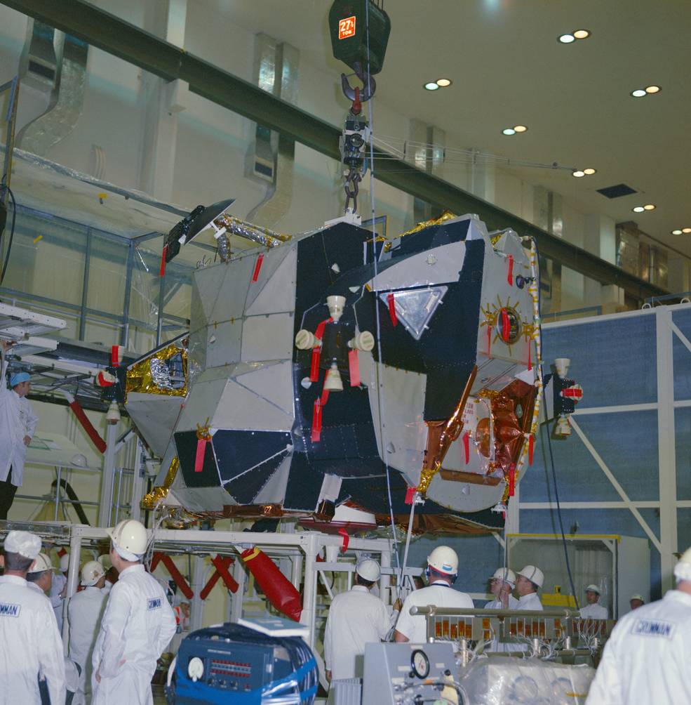 apollo_14_lm_arrival_at_ksc_nov_24_1969