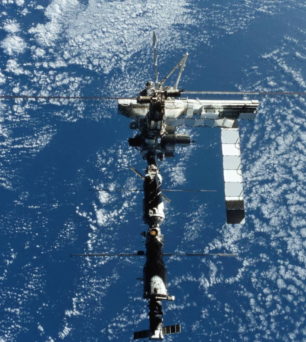 iss_s1_truss_added_by_sts_112_sts112-375-028