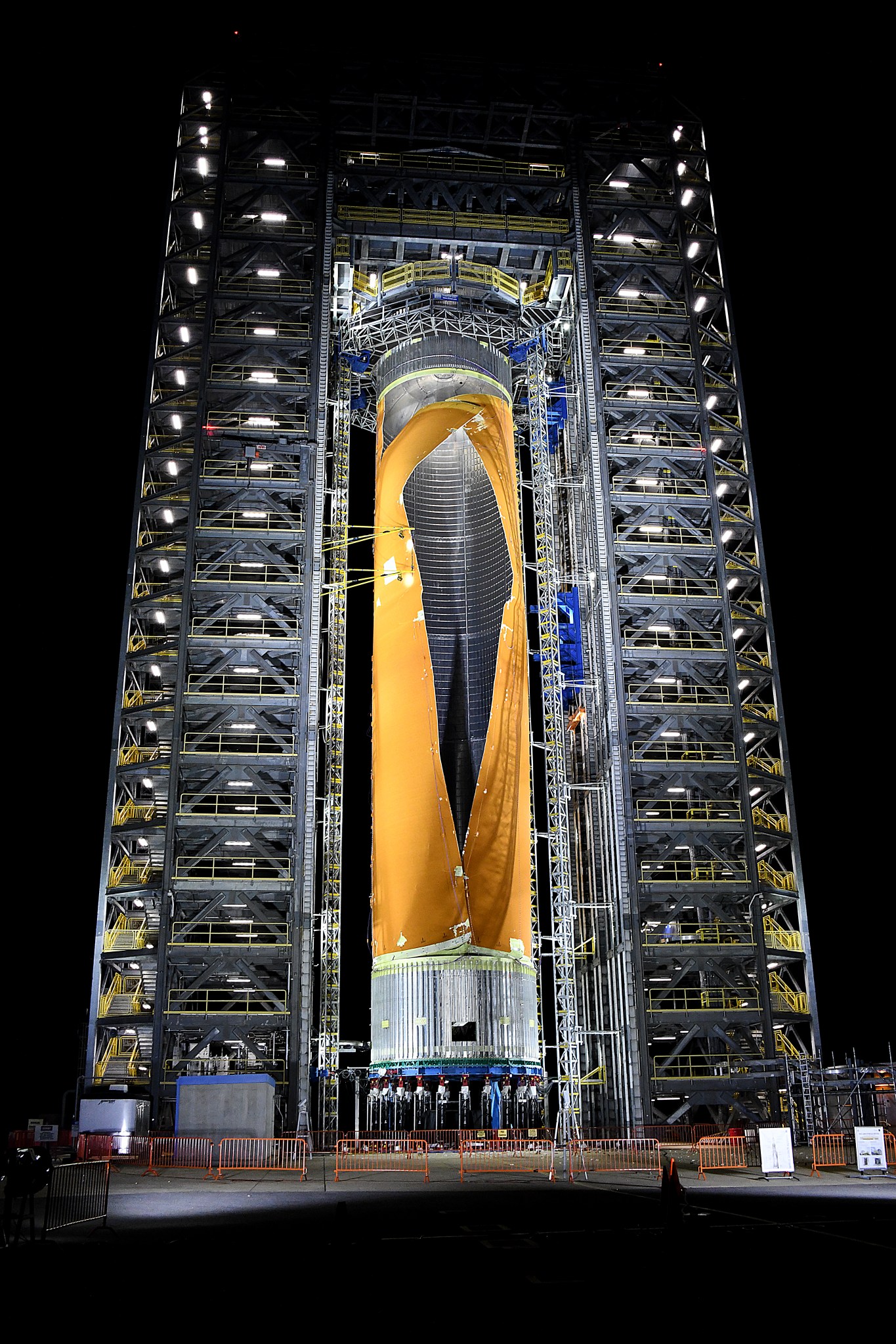 NASA Engineers Break SLS Test Tank on Purpose to Test Extreme