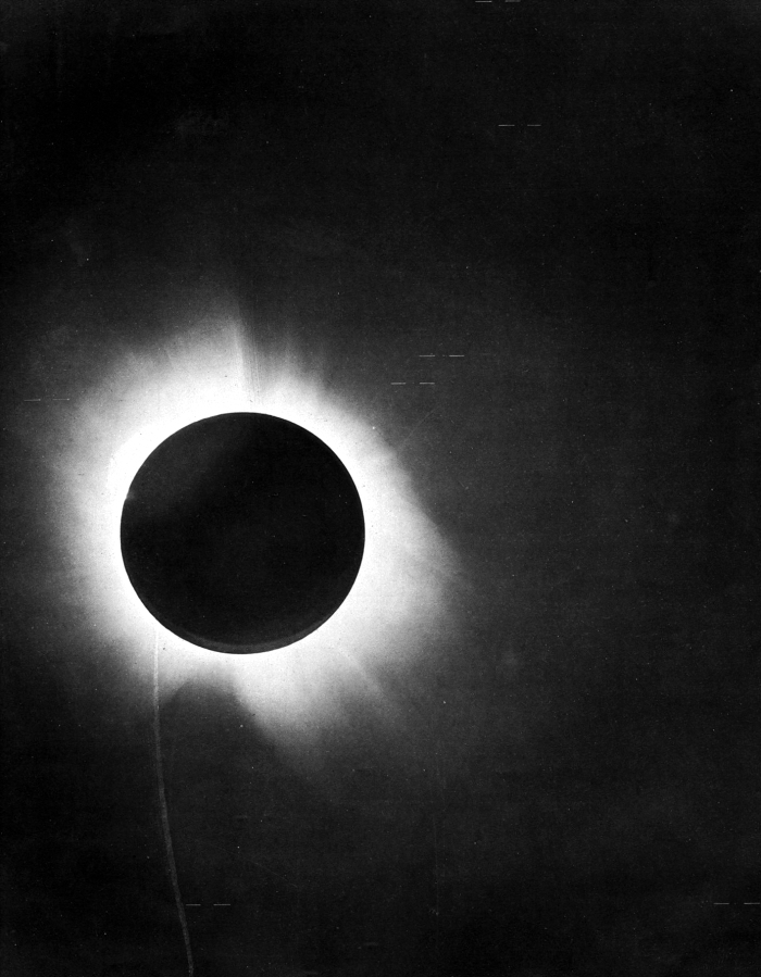 1919 eclipse image