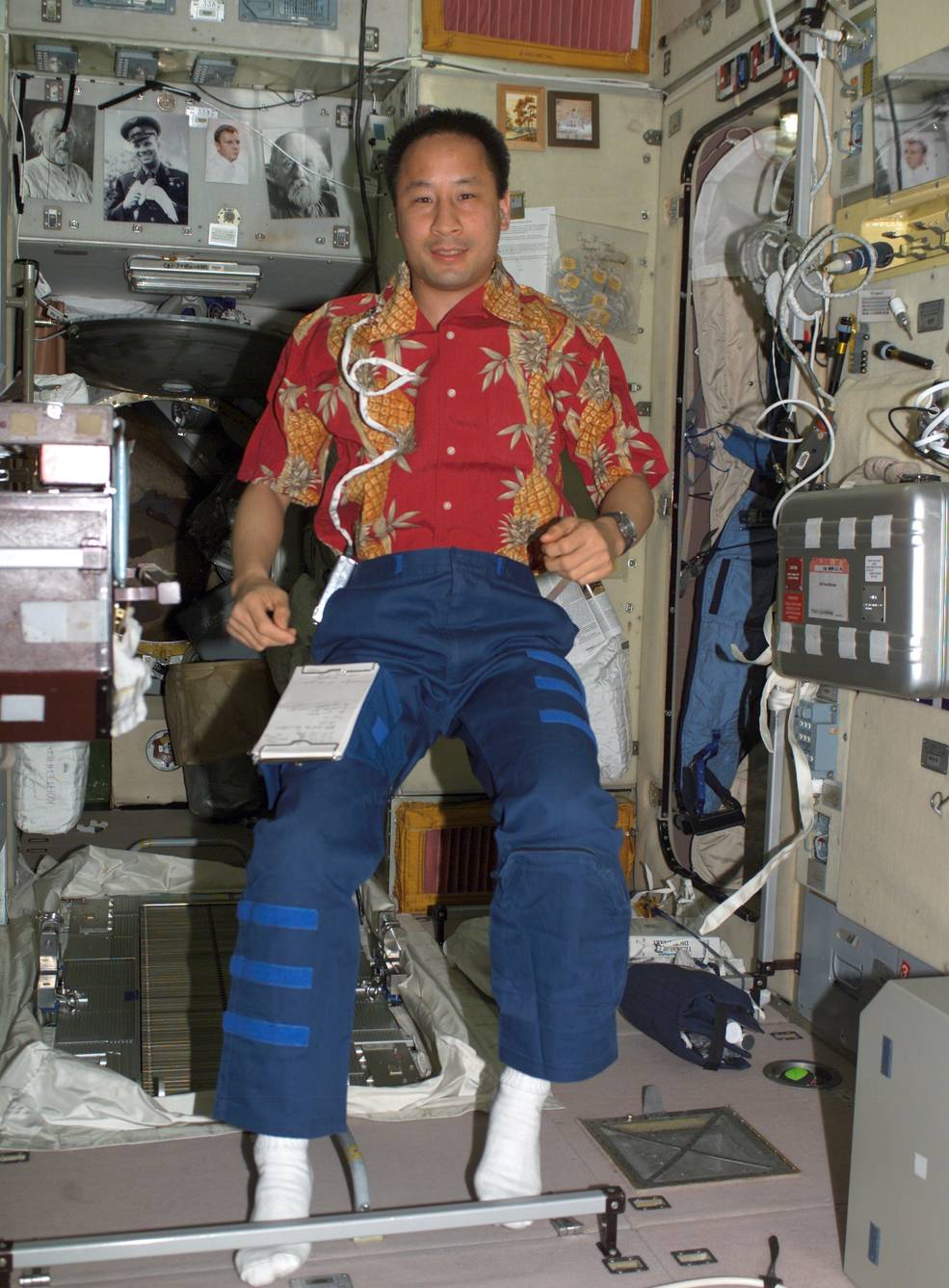 iss20th_birthdays_lu_exp_7_jul_1_2003