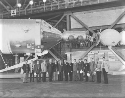 astp_managers_in_vab_w_vehicle_mockup_feb_4_1975