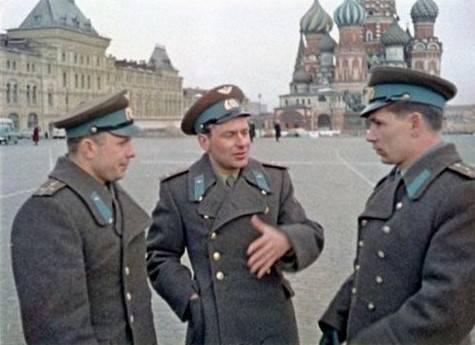 gagarin_titov_and_nelyubov_red_square_mar_1961_color