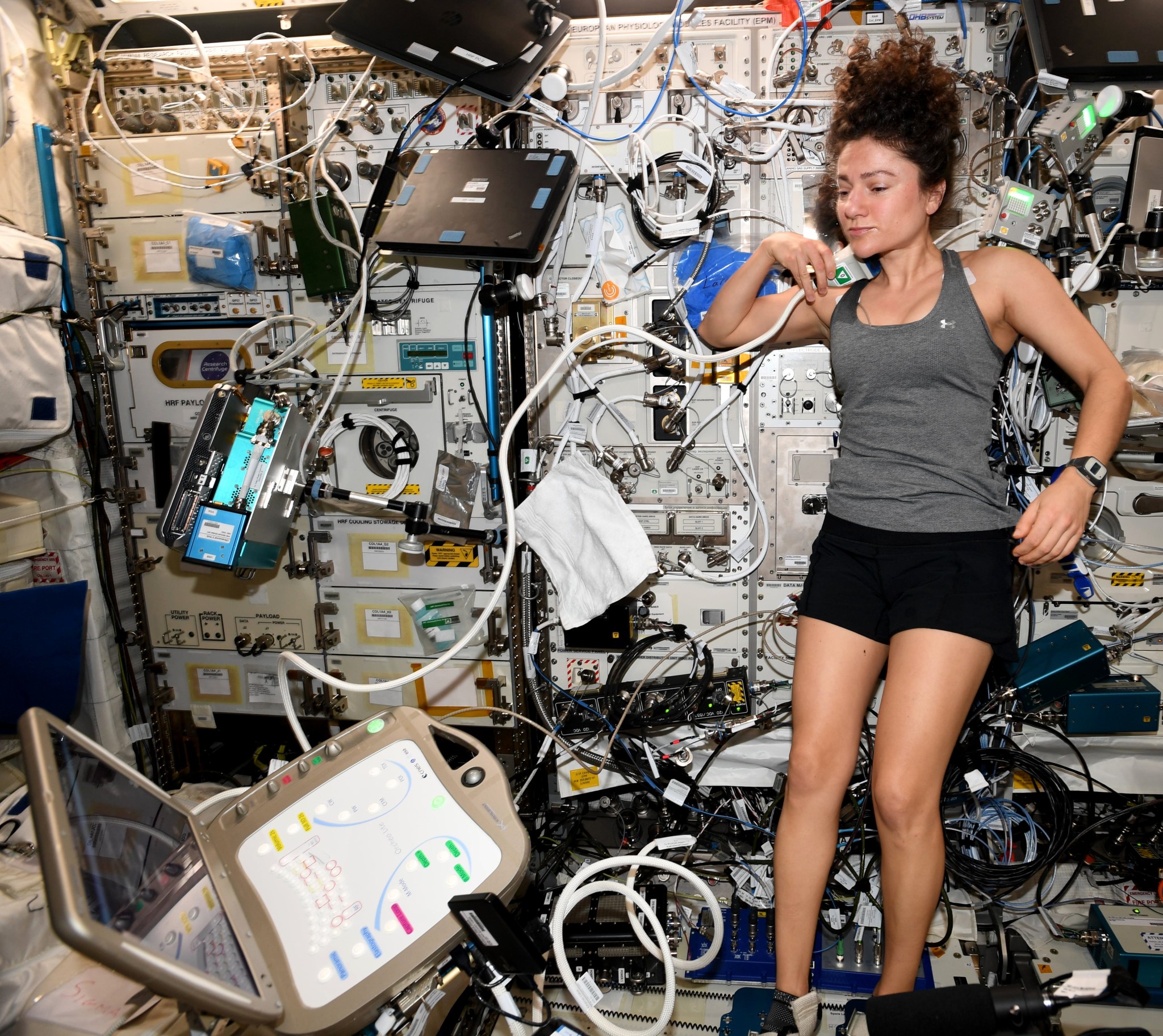 NASA astronaut Jessica Meir conducts an ultrasound for the CSA’s Vascular Echo investigation.